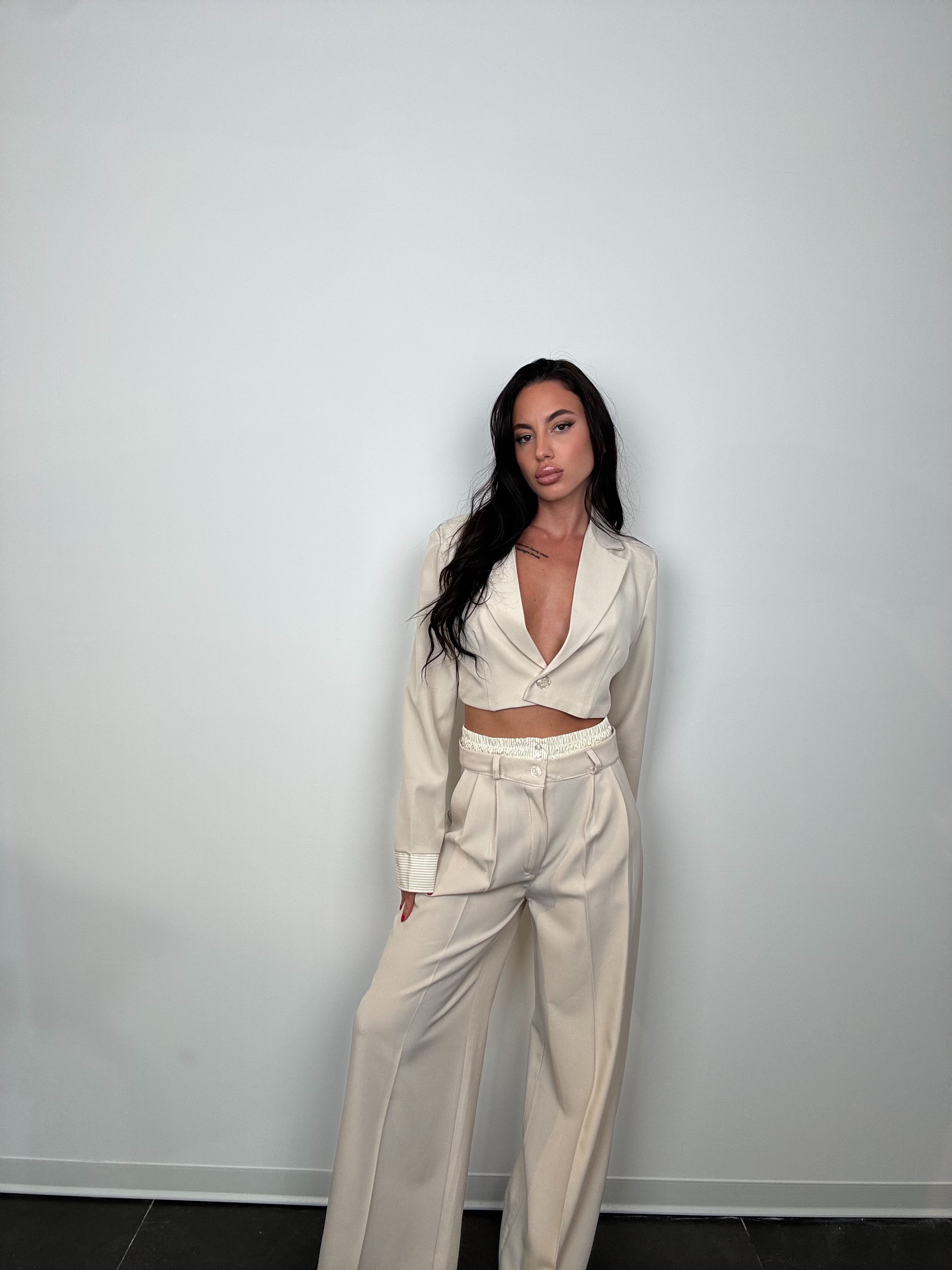 Tailleur crop Bruna beige