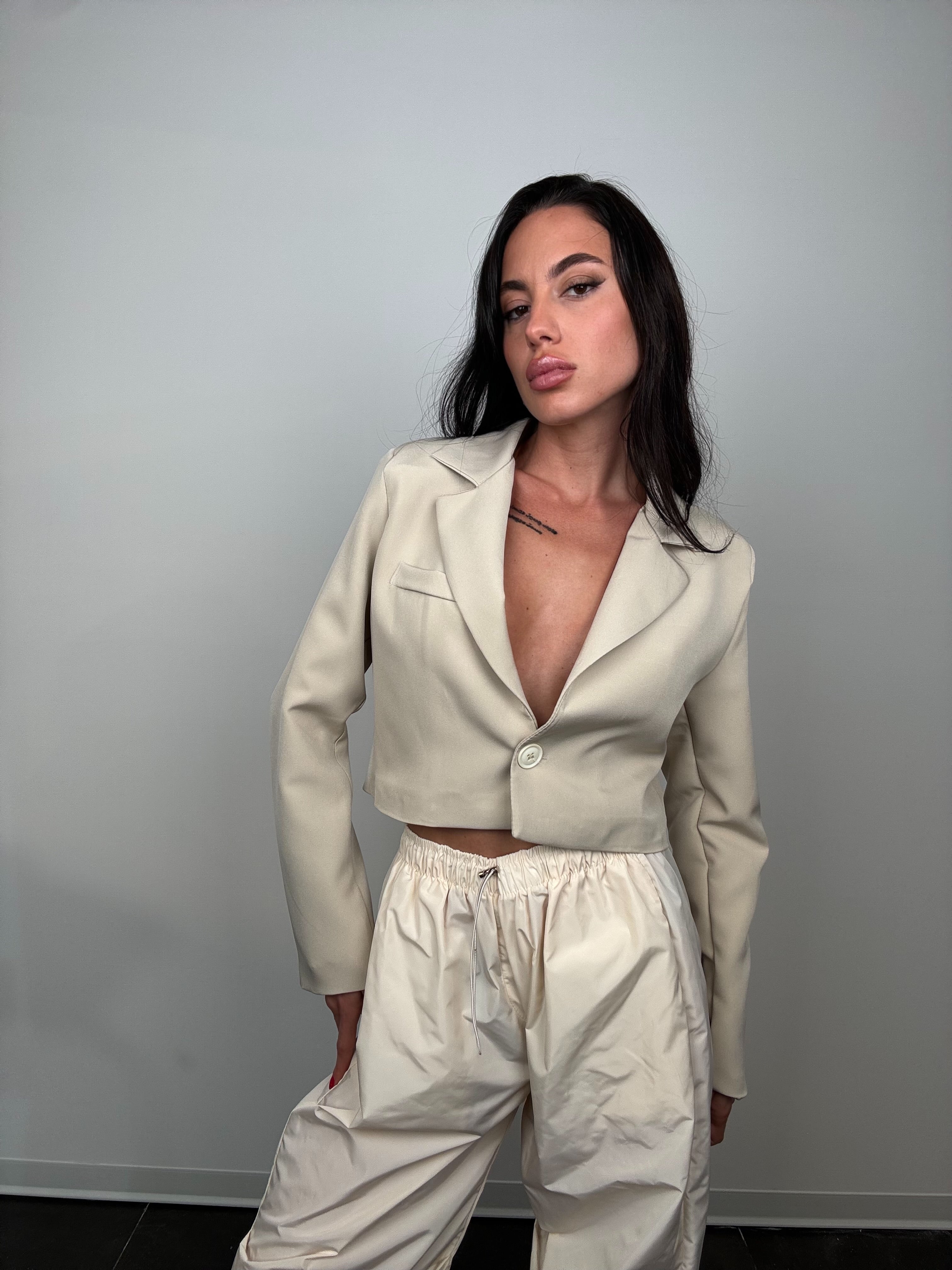 Blazer crop tata beige