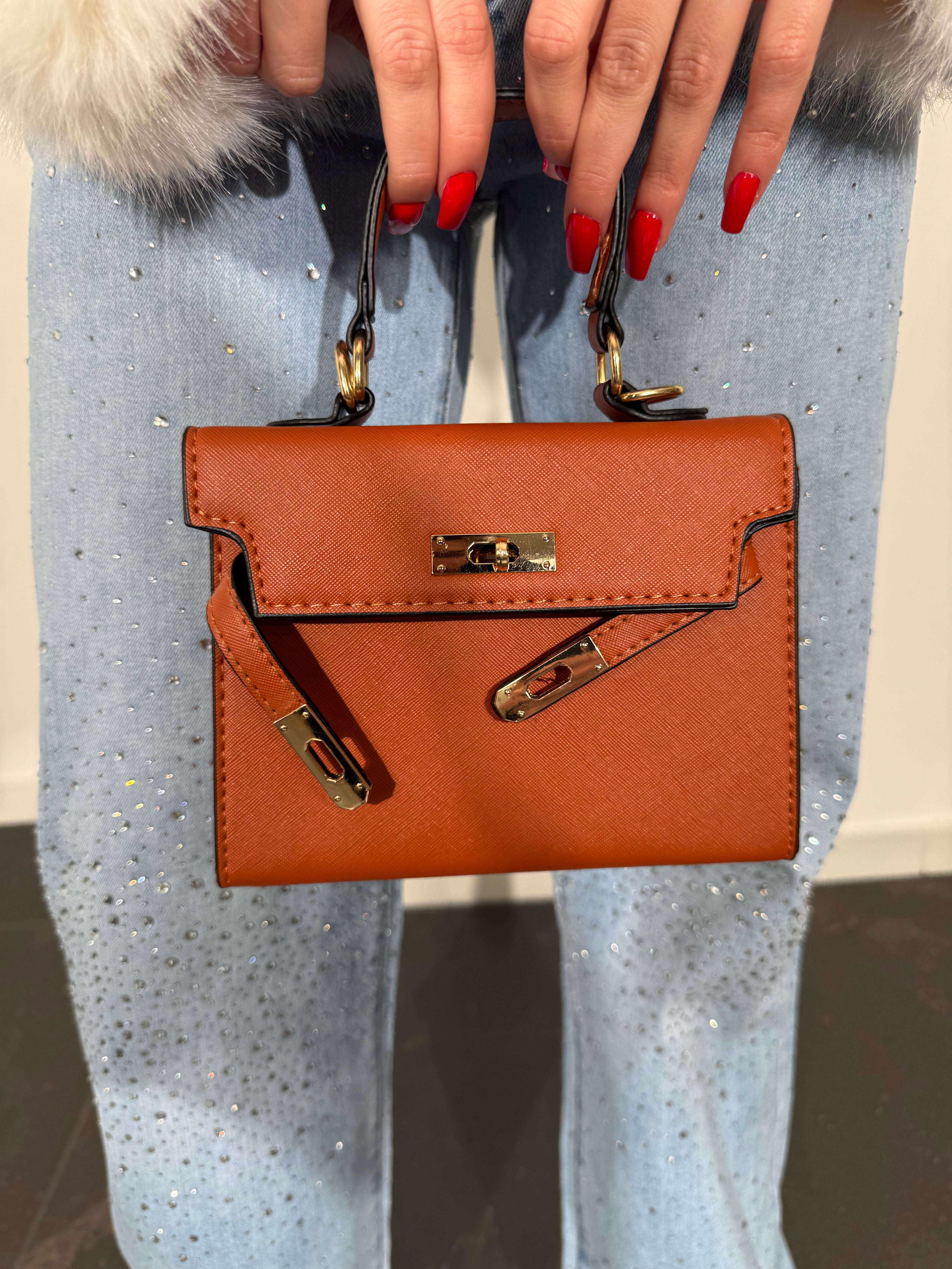 BAG HER BROWN